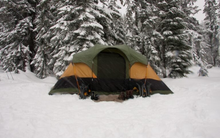 So wählen Sie das beste wetterfeste Zelt aus: Ein Leitfaden zur Auswahl des besten Campingzeltes für alle Wetterbedingungen